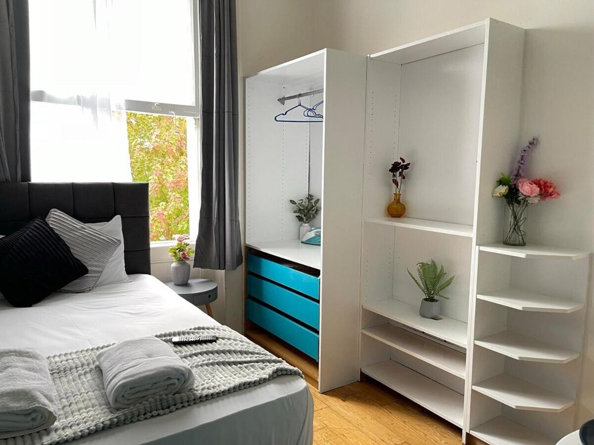 Portobello Road Artistic Studios 'Budget' London Zimmer foto
